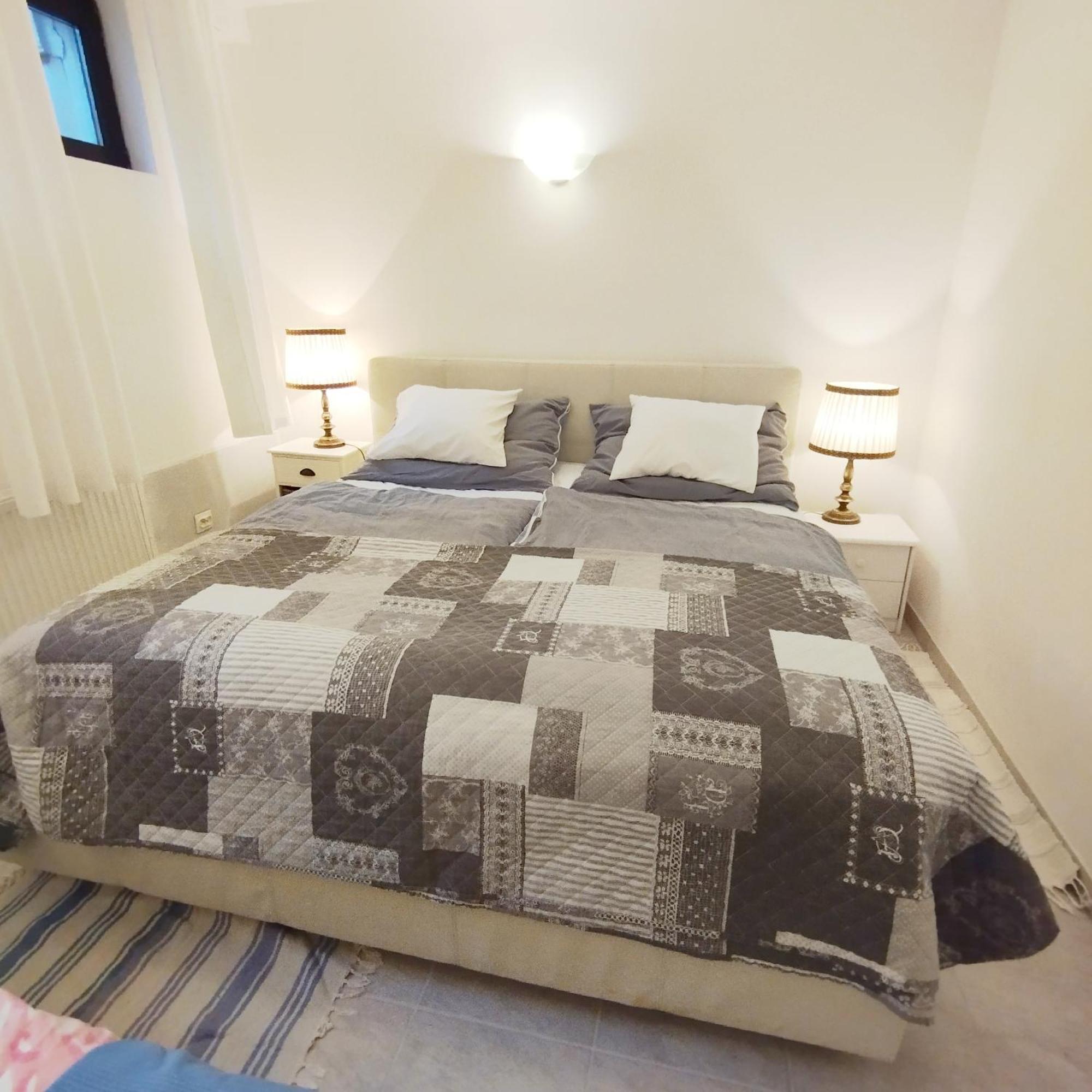 B&B Family Basement Apartment, Breakfast, Free Parking, 5Km From Tulln Chorherrn Exterior photo